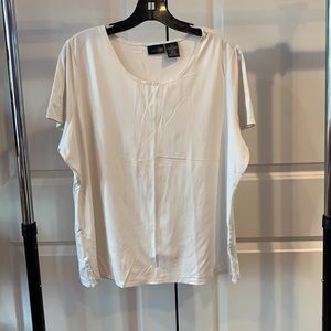Women's Ivory Short Sleeve Tee NWOT